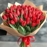 Букет 39 красных тюльпанов